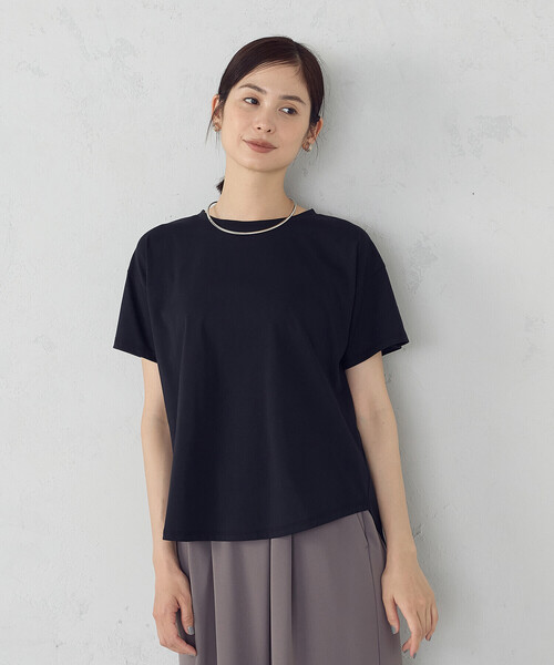 COMME CA ISM(コムサイズム)の「【接触冷感】バックタック Tシャツ(Tシャツ/カットソー・レディース・ホワイト/ブラック/カーキ・MEDIUM/LARGE)」の2枚目の写真