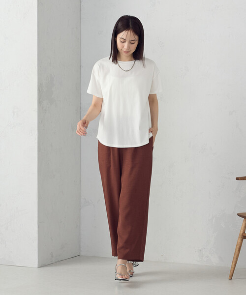 COMME CA ISM(コムサイズム)の「【接触冷感】バックタック Tシャツ(Tシャツ/カットソー・レディース・ホワイト/ブラック/カーキ・MEDIUM/LARGE)」の5枚目の写真