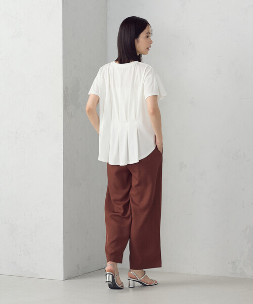 COMME CA ISM(コムサイズム)の「【接触冷感】バックタック Tシャツ(Tシャツ/カットソー・レディース・ホワイト/ブラック/カーキ・MEDIUM/LARGE)」の7枚目の写真