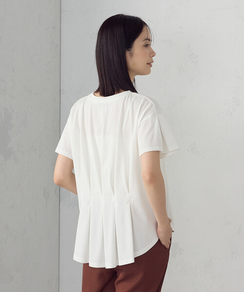 COMME CA ISM(コムサイズム)の「【接触冷感】バックタック Tシャツ(Tシャツ/カットソー・レディース・ホワイト/ブラック/カーキ・MEDIUM/LARGE)」の9枚目の写真