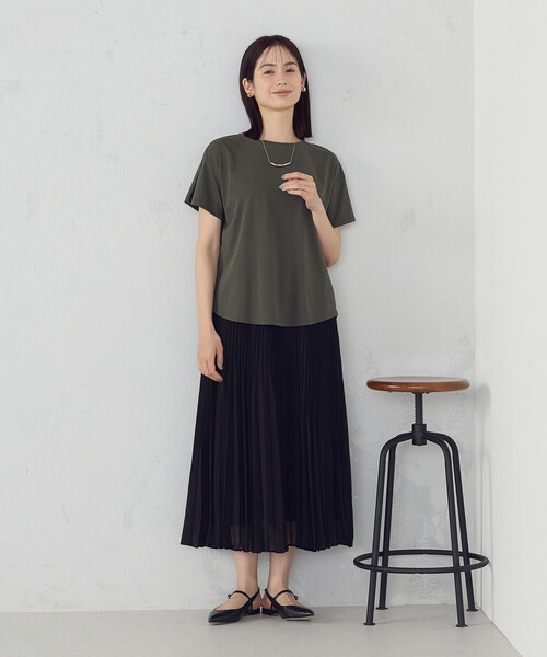 COMME CA ISM(コムサイズム)の「【接触冷感】バックタック Tシャツ(Tシャツ/カットソー・レディース・ホワイト/ブラック/カーキ・MEDIUM/LARGE)」の18枚目の写真