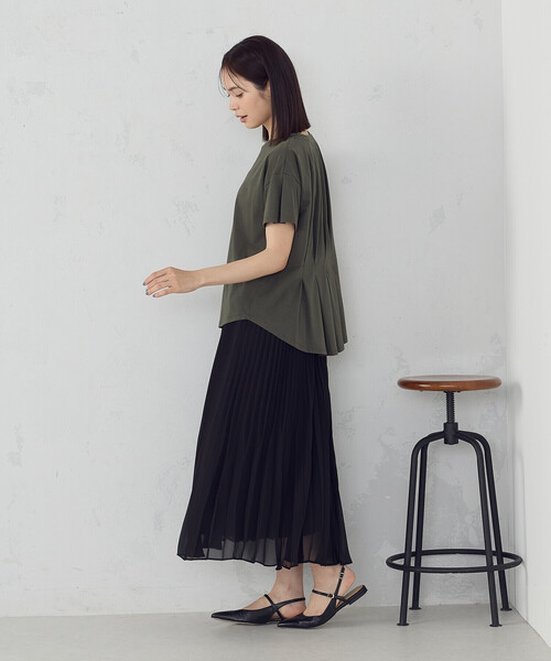 COMME CA ISM(コムサイズム)の「【接触冷感】バックタック Tシャツ(Tシャツ/カットソー・レディース・ホワイト/ブラック/カーキ・MEDIUM/LARGE)」の19枚目の写真