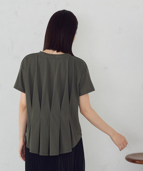 COMME CA ISM(コムサイズム)の「【接触冷感】バックタック Tシャツ(Tシャツ/カットソー・レディース・ホワイト/ブラック/カーキ・MEDIUM/LARGE)」の22枚目の写真