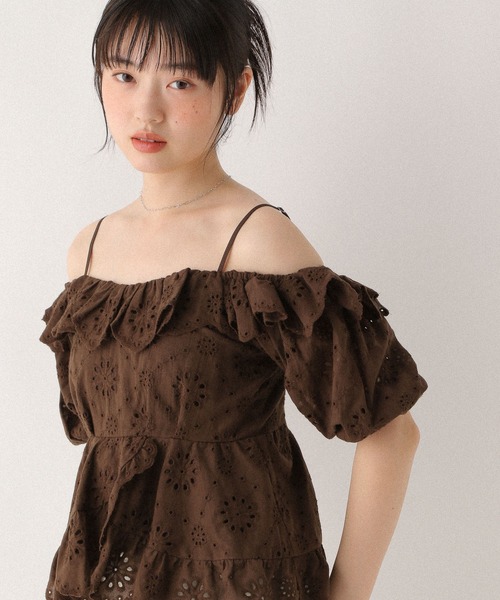 Heather（ヘザー）の「パンチングオフショルブラウス　575764（シャツ/ブラウス・レディース・ブラック/オフホワイト/ブラウン・FREE）」の3枚目の写真