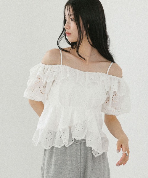 Heather（ヘザー）の「パンチングオフショルブラウス　575764（シャツ/ブラウス・レディース・ブラック/オフホワイト/ブラウン・FREE）」の5枚目の写真