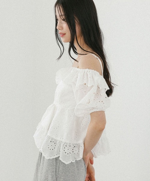 Heather（ヘザー）の「パンチングオフショルブラウス　575764（シャツ/ブラウス・レディース・ブラック/オフホワイト/ブラウン・FREE）」の8枚目の写真