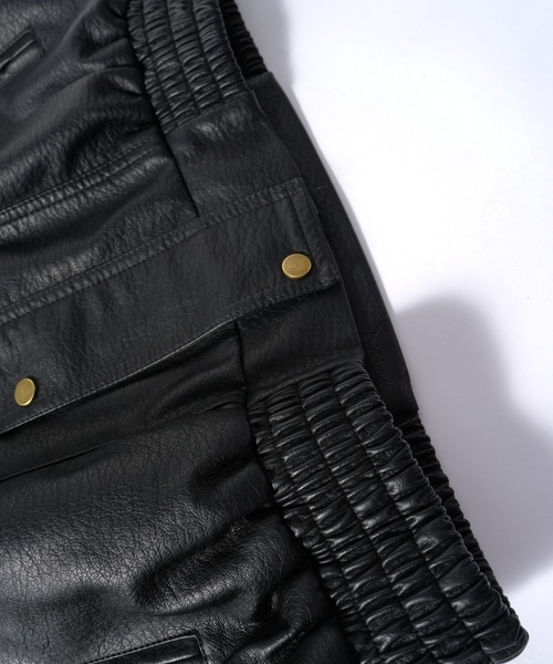 TOBEE（トゥビー）の「【TOBEE】ヴィンテージデザイン PUレザージャケット/ スタンドカラーブルゾン（ブルゾン・メンズ・ダークグレー/ブラック・MEDIUM/LARGE/X-LARGE）」の10枚目の写真