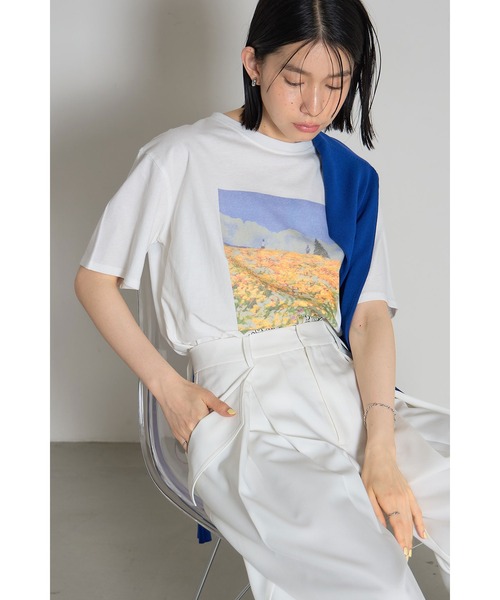 &. NOSTALGIA(アンドドットノスタルジア)の「フラワーフォトプリントTシャツ(Tシャツ/カットソー・レディース・ブラック/オフホワイト・M)」の2枚目の写真