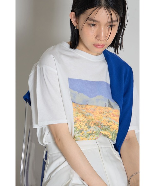 &. NOSTALGIA(アンドドットノスタルジア)の「フラワーフォトプリントTシャツ(Tシャツ/カットソー・レディース・ブラック/オフホワイト・M)」の5枚目の写真