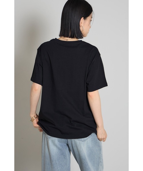&. NOSTALGIA(アンドドットノスタルジア)の「フラワーフォトプリントTシャツ(Tシャツ/カットソー・レディース・ブラック/オフホワイト・M)」の11枚目の写真