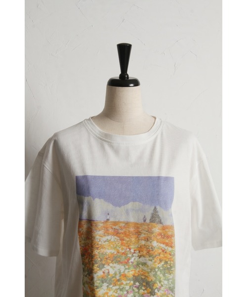 &. NOSTALGIA(アンドドットノスタルジア)の「フラワーフォトプリントTシャツ(Tシャツ/カットソー・レディース・ブラック/オフホワイト・M)」の18枚目の写真