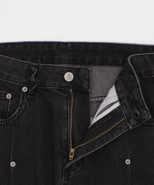Figments（フィグメンツ）の「センタースイッチスタッズデニム（デニムパンツ・レディース・ブラック・SMALL/MEDIUM）」の5枚目の写真