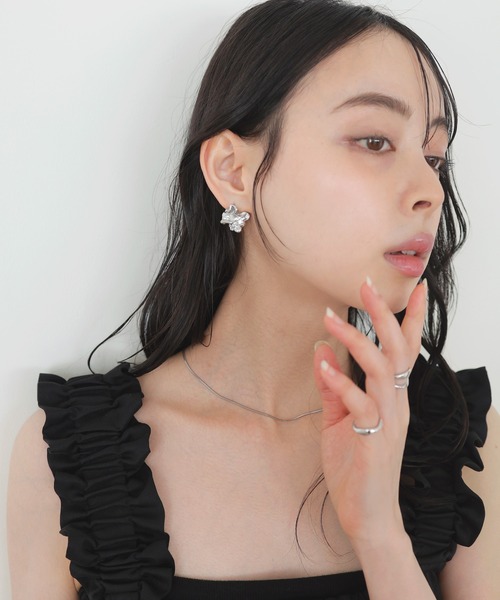 LIAN(リアン)の「ニュアンスモチーフピアス(ピアス(両耳用)・レディース・シルバー/ゴールド・FREE)」の8枚目の写真