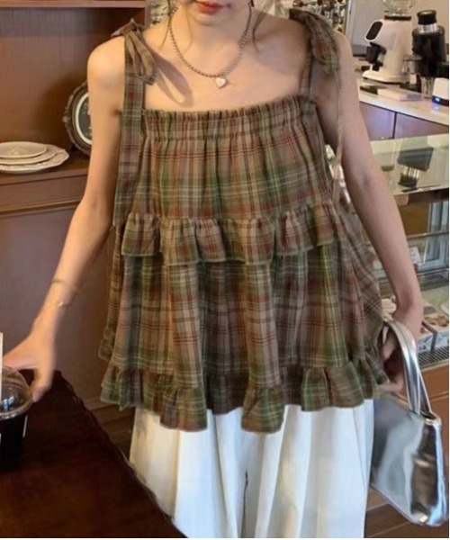 VIBGYOR(ヴィブジョー)の「マドラスチェックフリルキャミ(CZ)(キャミソール・レディース・レッド/ブラウン・MEDIUM/LARGE)」の8枚目の写真