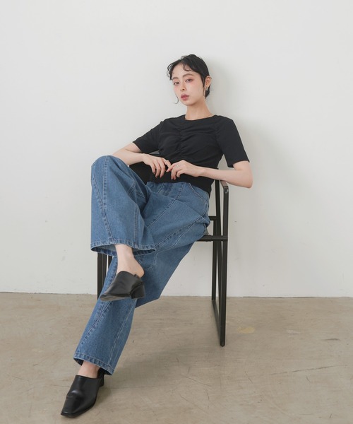 LIAN（リアン）の「シャーリングギャザーTシャツ（Tシャツ/カットソー・レディース・ブラウン/アイボリー/カーキ/ブラック・FREE）」の15枚目の写真