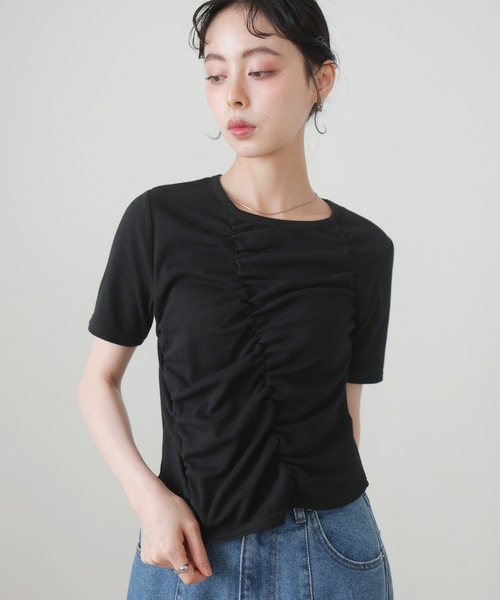 LIAN（リアン）の「シャーリングギャザーTシャツ（Tシャツ/カットソー・レディース・ブラウン/アイボリー/カーキ/ブラック・FREE）」の8枚目の写真