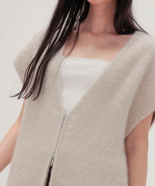 DRESSLAVE(ドレスレイブ)の「yak fox zip gilet(ヤクフォックスジップジレ)(ベスト・レディース・チャコールグレー/ホワイト・38)」の5枚目の写真