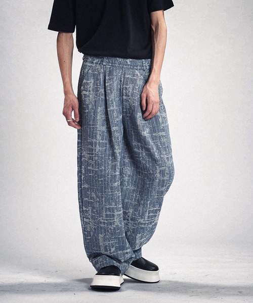 NO ID.（ノーアイディ）の「【NO ID.】JQ Denim Cocoon Pants / JQ デニム コクーン パンツ（デニムパンツ・メンズ・ブルー/ライトブルー・2/1）」の12枚目の写真