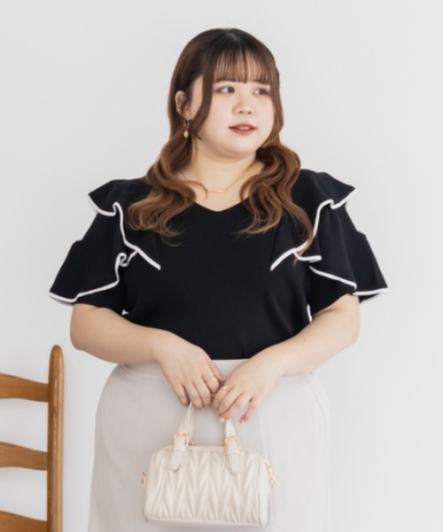 CLETTE(クレット)の「配色ラインフリルニット(ニット/セーター・レディース・ブラック/ネイビー・LL/3L/4L)」の9枚目の写真