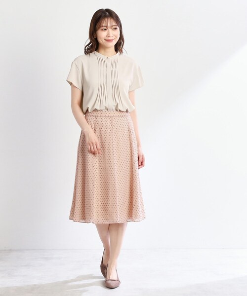 Reflect(リフレクト)の「【インナーに◎/すっきり見え!長め丈】タックデティールブラウス(シャツ/ブラウス・レディース・アイボリー/ブラック/ベージュ・09/07/15 /17/13/11)」の19枚目の写真