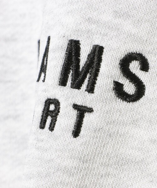 BEAMS HEART(ビームスハート)の「【ユニセックス】BEAMS HEART ロゴ 刺繍 スウェット(スウェット・メンズ・ライトグレー/ネイビー・M/S/XL/L)」の3枚目の写真