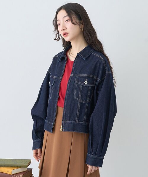 earth music&ecology(アースミュージックアンドエコロジー)の「ショートジップデニムジャケット(デニムジャケット・レディース・ライトインディゴブルー/インディゴブルー・FREE)」の4枚目の写真