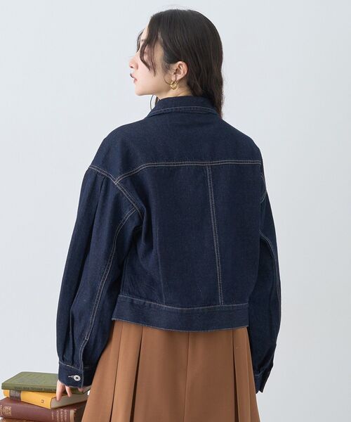 earth music&ecology(アースミュージックアンドエコロジー)の「ショートジップデニムジャケット(デニムジャケット・レディース・ライトインディゴブルー/インディゴブルー・FREE)」の5枚目の写真