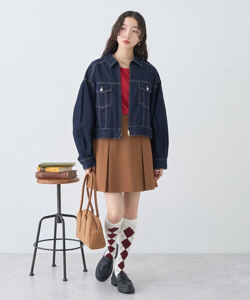 earth music&ecology(アースミュージックアンドエコロジー)の「ショートジップデニムジャケット(デニムジャケット・レディース・ライトインディゴブルー/インディゴブルー・FREE)」の6枚目の写真