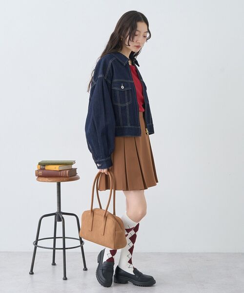 earth music&ecology(アースミュージックアンドエコロジー)の「ショートジップデニムジャケット(デニムジャケット・レディース・ライトインディゴブルー/インディゴブルー・FREE)」の8枚目の写真