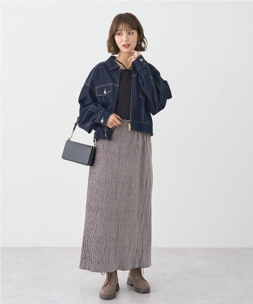 earth music&ecology(アースミュージックアンドエコロジー)の「ショートジップデニムジャケット(デニムジャケット・レディース・ライトインディゴブルー/インディゴブルー・FREE)」の20枚目の写真