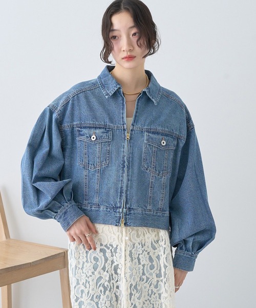 earth music&ecology(アースミュージックアンドエコロジー)の「ショートジップデニムジャケット(デニムジャケット・レディース・ライトインディゴブルー/インディゴブルー・FREE)」の2枚目の写真