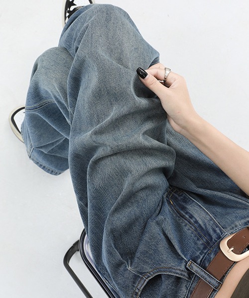 MAISON SELECT(メゾンセレクト)の「7E14 タック付きストレート フェードパンツ ルーズシルエット(デニムパンツ・レディース・ブルー・S/M/L/XL)」の3枚目の写真