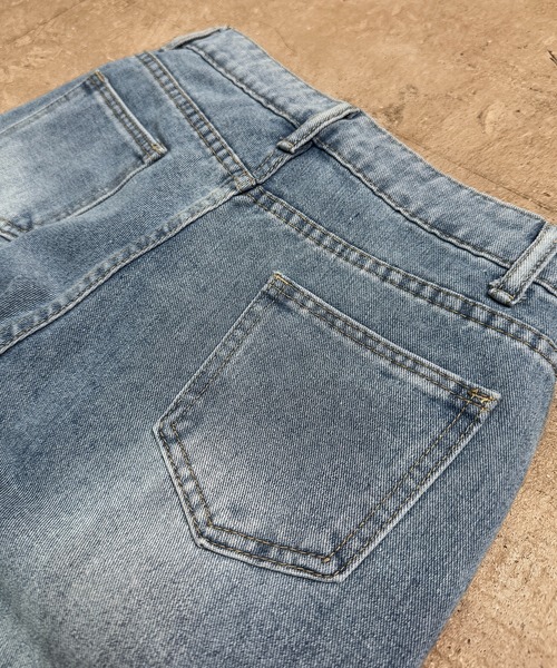 MAISON SELECT(メゾンセレクト)の「7E14 タック付きストレート フェードパンツ ルーズシルエット(デニムパンツ・レディース・ブルー・S/M/L/XL)」の5枚目の写真
