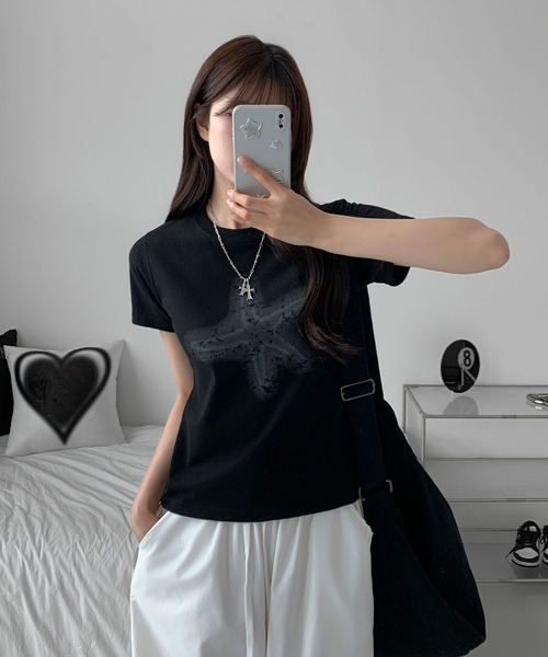 UNE MANSION(ユヌマンション)の「サマースターグラフィッククロップド半袖Tシャツ(Tシャツ/カットソー・レディース・ブラック/ホワイト/ブラウン・FREE)」の11枚目の写真