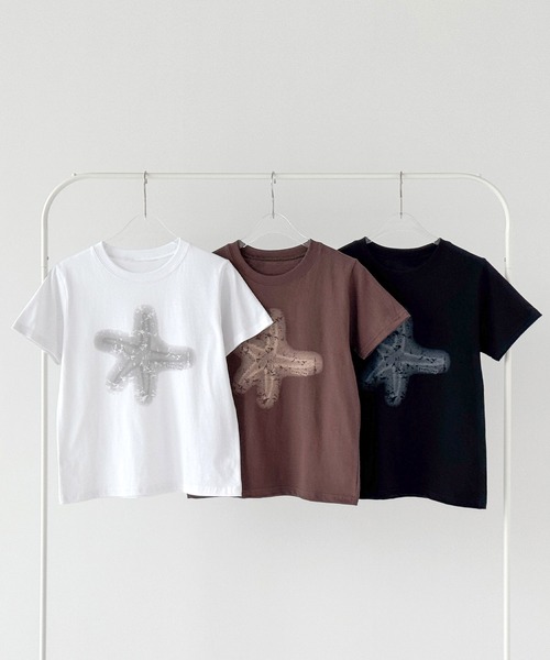 UNE MANSION(ユヌマンション)の「サマースターグラフィッククロップド半袖Tシャツ(Tシャツ/カットソー・レディース・ブラック/ホワイト/ブラウン・FREE)」の15枚目の写真