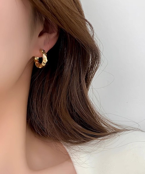 shopnikoniko（ショップニコニコ）の「凸凹テクスチャー リングフープピアス（ピアス（両耳用）・レディース・シルバー/ゴールド・フリー）」の19枚目の写真