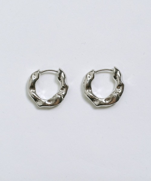 shopnikoniko（ショップニコニコ）の「凸凹テクスチャー リングフープピアス（ピアス（両耳用）・レディース・シルバー/ゴールド・フリー）」の6枚目の写真
