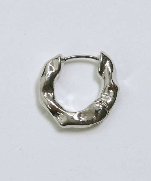 shopnikoniko（ショップニコニコ）の「凸凹テクスチャー リングフープピアス（ピアス（両耳用）・レディース・シルバー/ゴールド・フリー）」の9枚目の写真