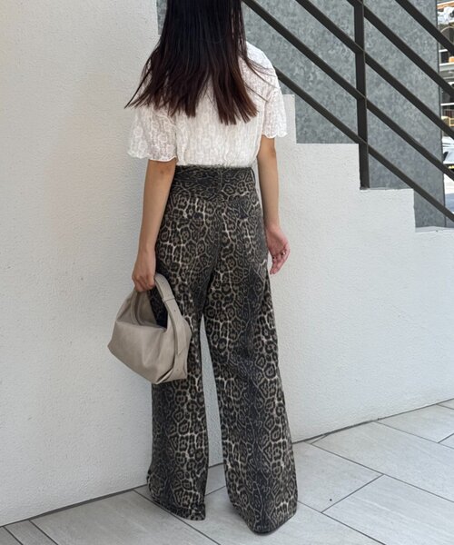 WILLOW（ウィロー）の「【willow】断ち切りワイドデニム（デニムパンツ・レディース・ベージュ/ブラック・ONE SIZE）」の19枚目の写真