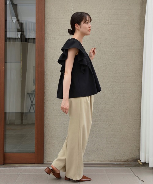 I_am(アイアム)の「v neck shoulder frill blouse / vネックショルダーフリルブラウス(シャツ/ブラウス・レディース・ブラック/ホワイト・FREE)」の10枚目の写真