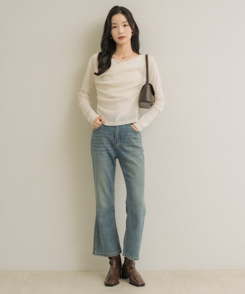 NEUNA（ヌナ）の「オフショルシアーベロアドレープトップス（Tシャツ/カットソー・レディース・アイボリー/チャコールグレー/ブラウン/ブラック・FREE）」の18枚目の写真