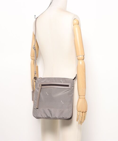 SAC'S BARJean（サックスバージーン）の「【VISONA/ヴィソナ】 SHOULDER BAG（ショルダーバッグ・レディース・グレイッシュベージュ/ブルー/レッド/ベージュ系その他・FREE）」の9枚目の写真
