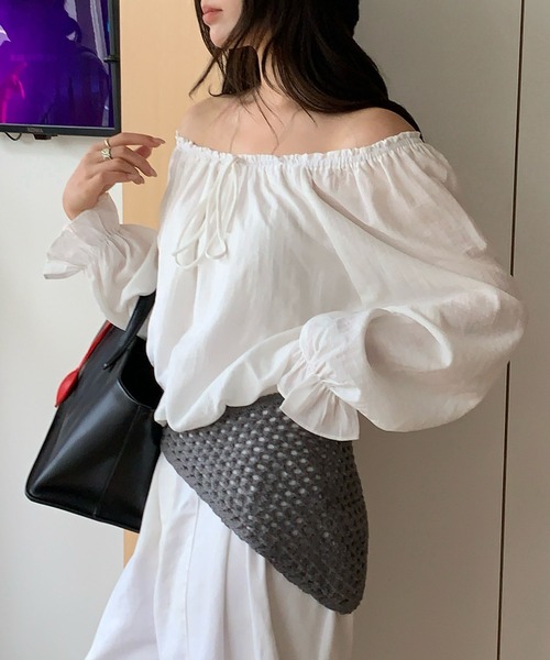 Lace Ladies(レースレディース)の「オフショル リボン バルーン ヘム ブラウス(シャツ/ブラウス・レディース・ブルー/ブラウン/ホワイト・FREE)」の7枚目の写真