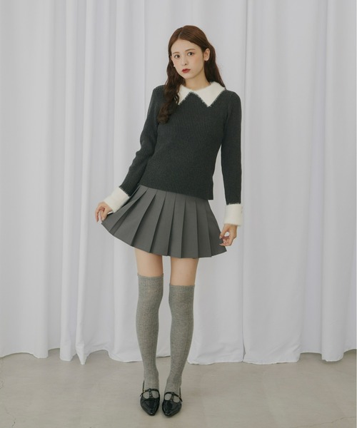 Olu.（オルドット）の「フェザーカラーゴールドボタンニット（ニット/セーター・レディース・ブラウン/ブラック/チャコールグレー・FREE）」の10枚目の写真