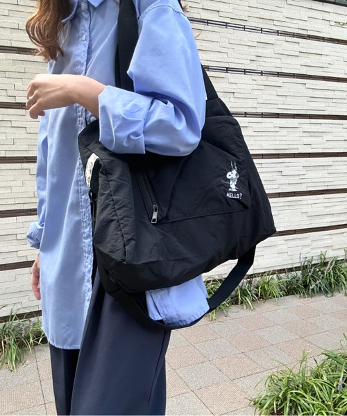 PEANUTS(ピーナッツ)の「PEANUTS/ピーナッツ VINTAGE TRAVEL スヌーピー パッカブルボストンバッグ(ボストンバッグ・レディース・ライトグレー/ブラック・ONE SIZE)」の9枚目の写真