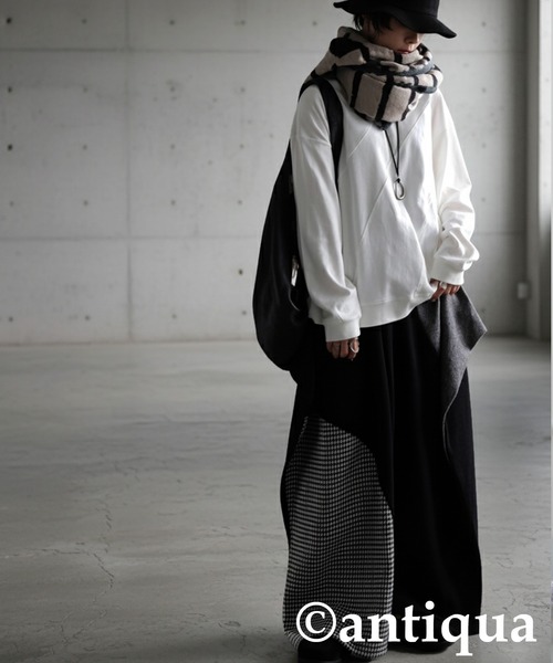 antiqua(アンティカ)の「リブ切替トップス(Tシャツ/カットソー・レディース・ホワイト/ブラック/カーキ/ダークグレー/ブルー系その他・P/R)」の10枚目の写真
