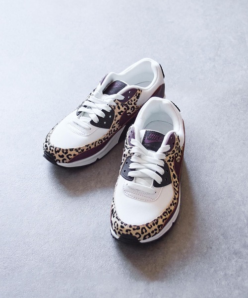NIKE(ナイキ)の「(NIKE)AIRMAX 90(スニーカー・レディース・バーガンディー・25cm/23cm/24cm)」の2枚目の写真