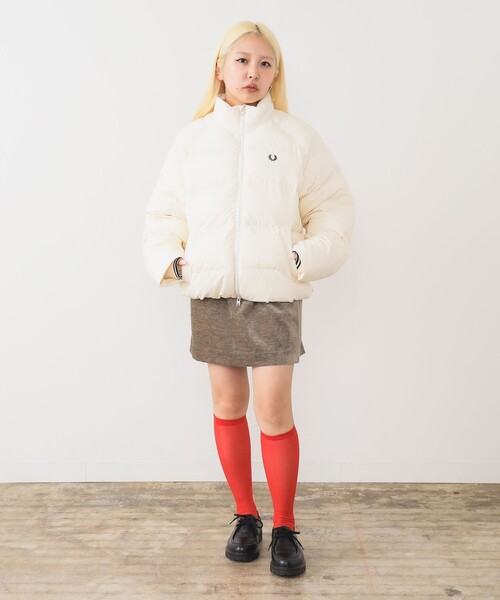 FRED PERRY(フレッドペリー)の「FRED PERRY / Raglan Sleeve Padded Jacket(ブルゾン・レディース・オフホワイト/ブラック・10)」の7枚目の写真
