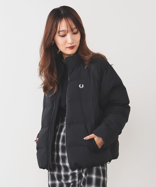 FRED PERRY(フレッドペリー)の「FRED PERRY / Raglan Sleeve Padded Jacket(ブルゾン・レディース・オフホワイト/ブラック・10)」の19枚目の写真