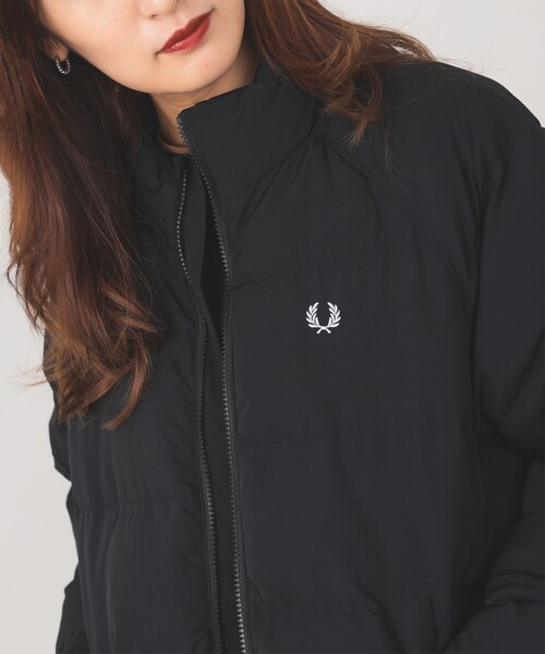 FRED PERRY(フレッドペリー)の「FRED PERRY / Raglan Sleeve Padded Jacket(ブルゾン・レディース・オフホワイト/ブラック・10)」の21枚目の写真